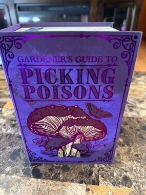 Apothecary Gift Box! Picking your poisons! Decoration or storage